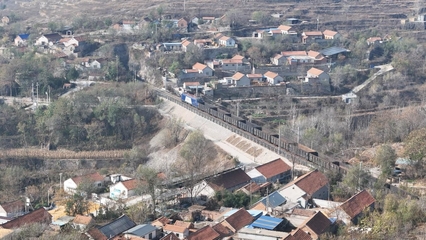 2025好網(wǎng)民·在淄博⑤ |劉震:用鏡頭記錄鄉(xiāng)村 用行動(dòng)傳遞愛心